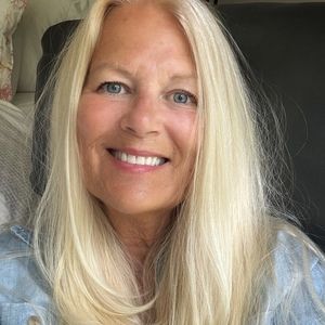 Meet your Posher, Posh